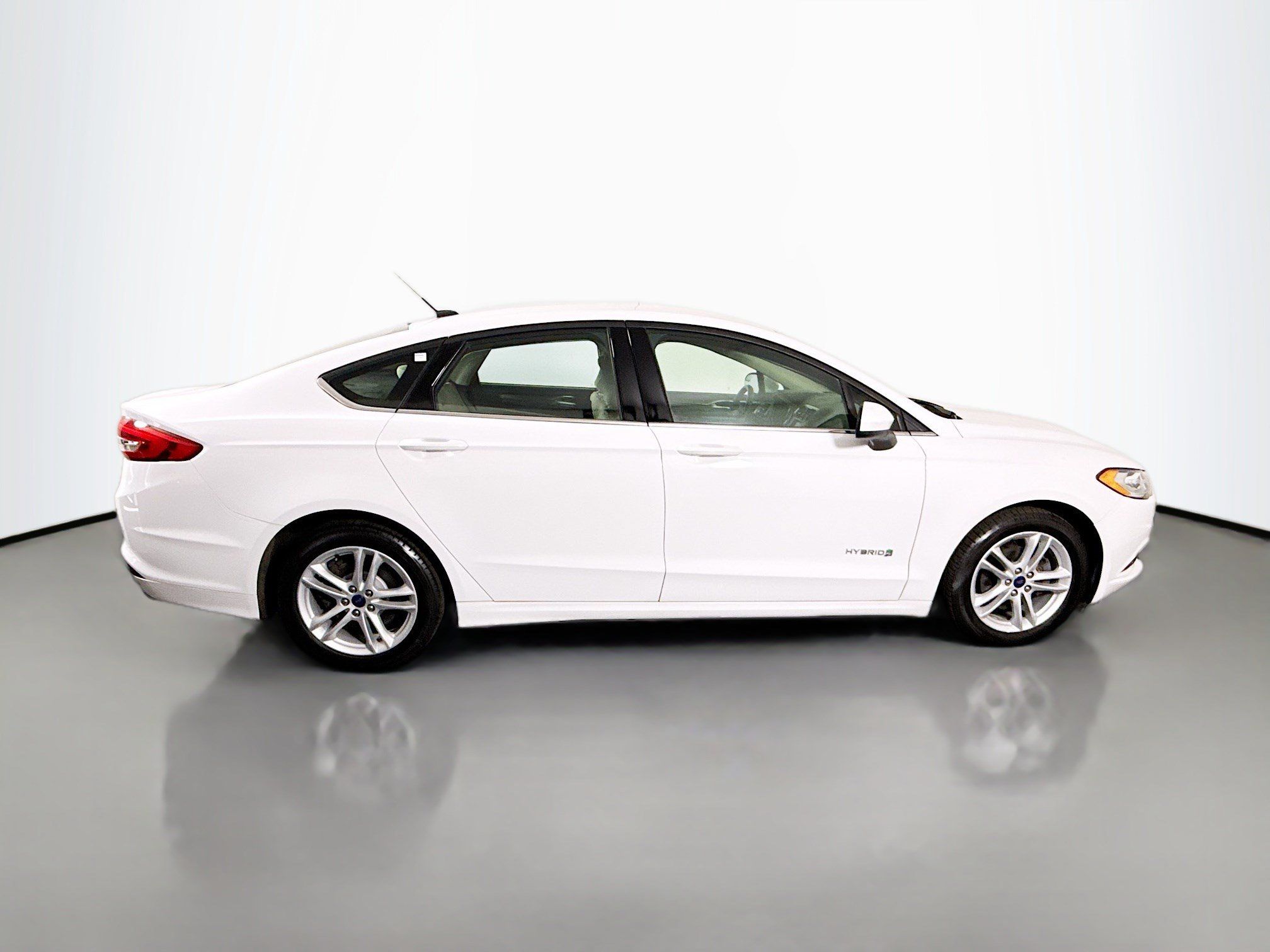 Used 2018 Ford Fusion S FWD image 11