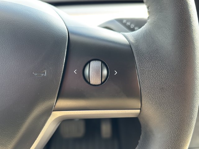 Used 2023 Tesla Model Y Long Range AWD/4WD image 20