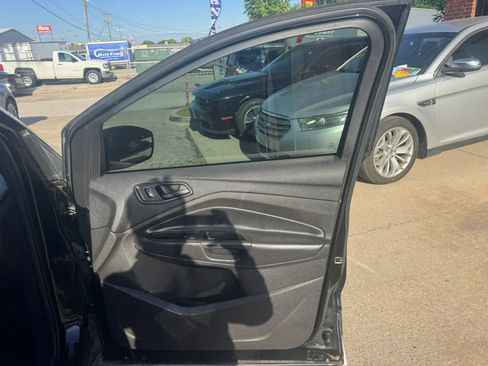 Used 2017 Ford Escape S FWD image 13