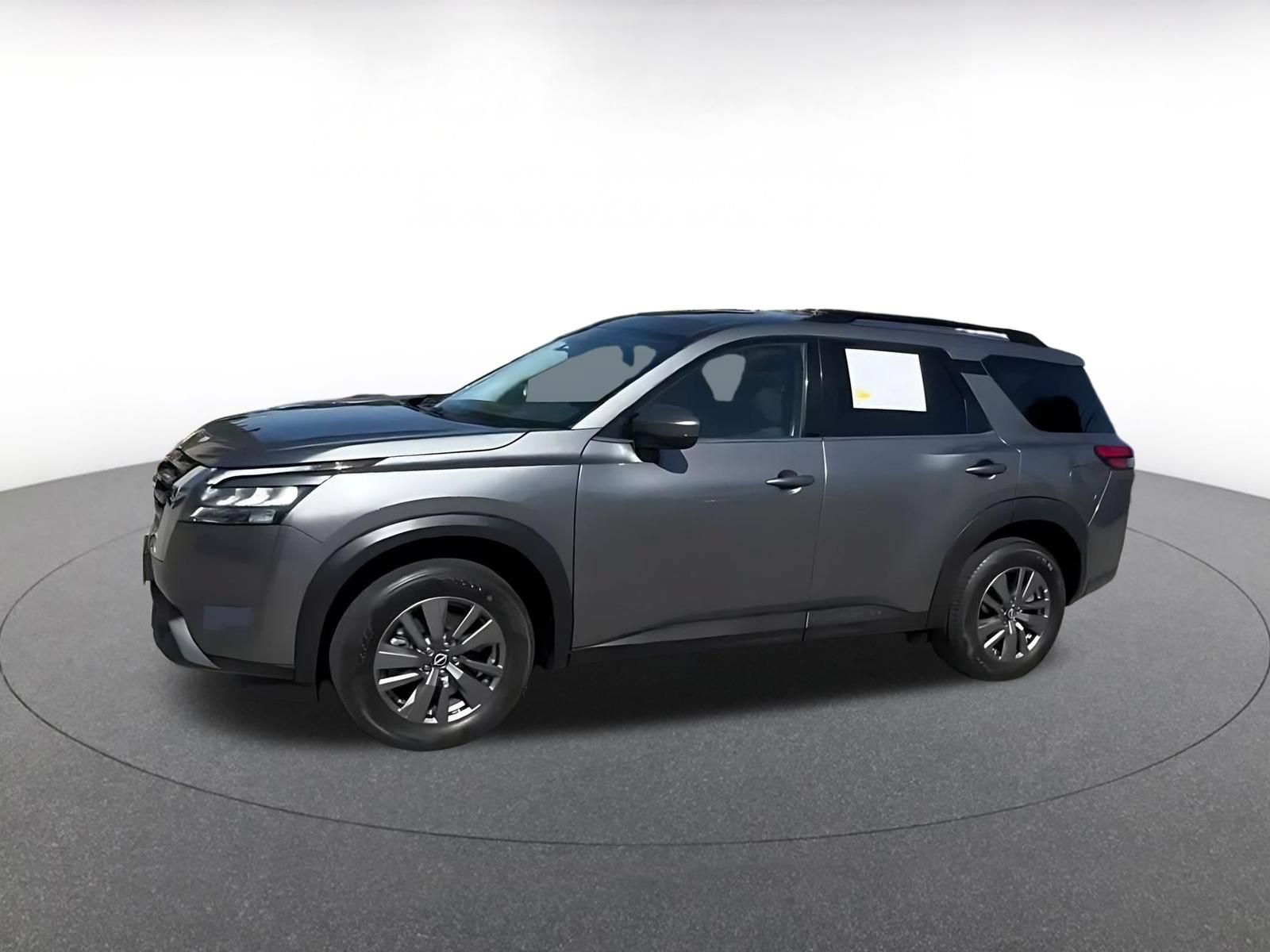 Used 2025 Nissan Pathfinder SV AWD/4WD image 7