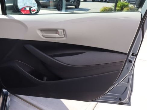 Used 2025 Toyota Corolla LE FWD image 26