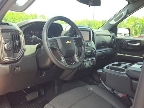 Used 2026 Chevrolet Silverado 1500 Custom RWD image 22
