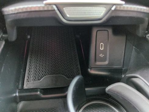 Used 2024 Mercedes-Benz GLC 300 image 22