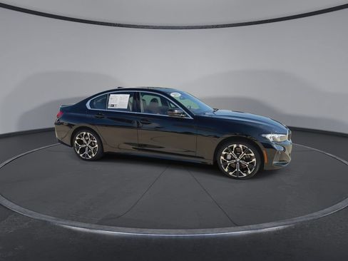 Used 2025 BMW 330i Sedan w/ Convenience Package RWD image 2