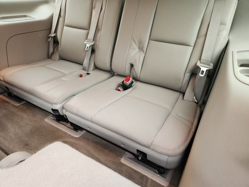 Used 2014 GMC Yukon SLT w/ Texas Edition image 29