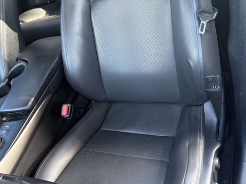 Used 2017 Lexus IS 200t w/ Premium Package RWD image 12