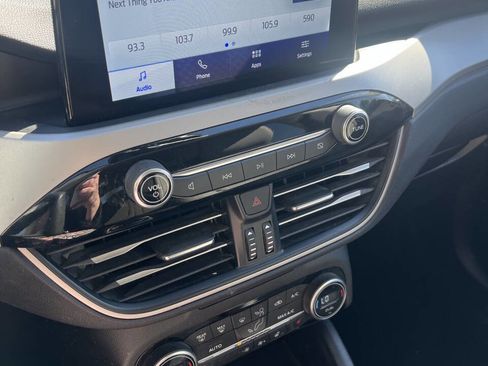 Used 2021 Ford Escape SE w/ Convenience Package image 32