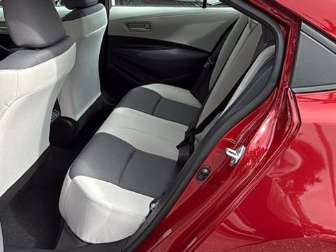 Used 2025 Toyota Corolla LE image 17