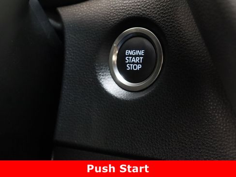 Used 2025 Toyota Corolla SE image 17