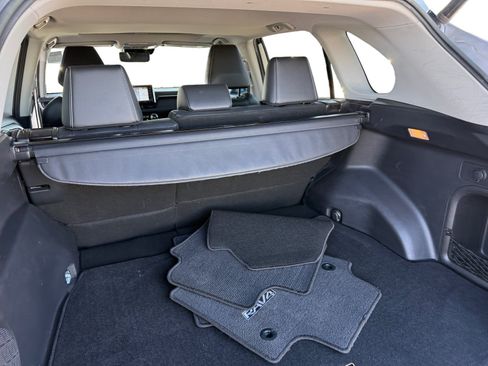 Used 2019 Toyota RAV4 Limited w/ Carpet Mat Package AWD/4WD image 12