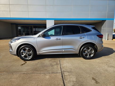 Used 2023 Ford Escape ST-Line image 5