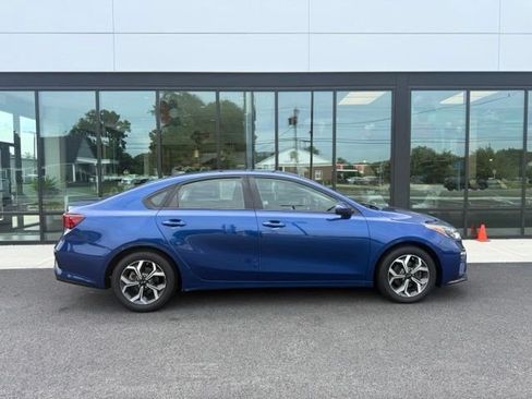 Used 2020 Kia Forte LXS FWD image 2