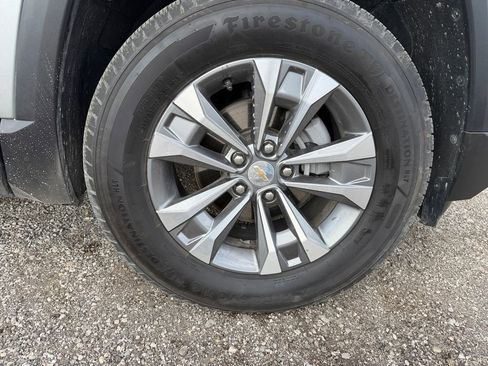 Used 2025 Chevrolet Equinox LT FWD image 9