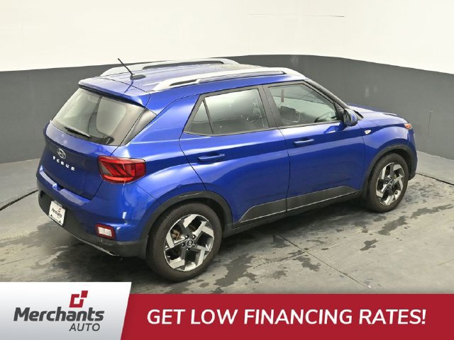 Used 2023 Hyundai Venue SEL FWD image 32