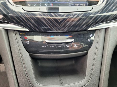 Certified 2025 Cadillac XT6 Premium Luxury image 20
