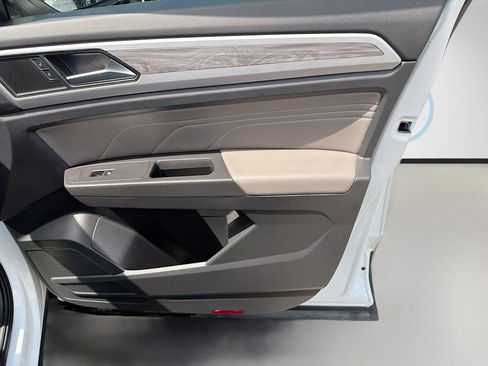 Used 2023 Volkswagen Atlas Cross Sport SE w/ Black Wheel Package image 33