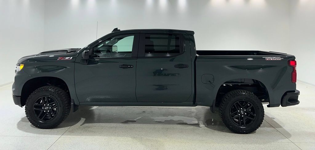 Used 2026 Chevrolet Silverado 1500 LT Trail Boss AWD/4WD image 2