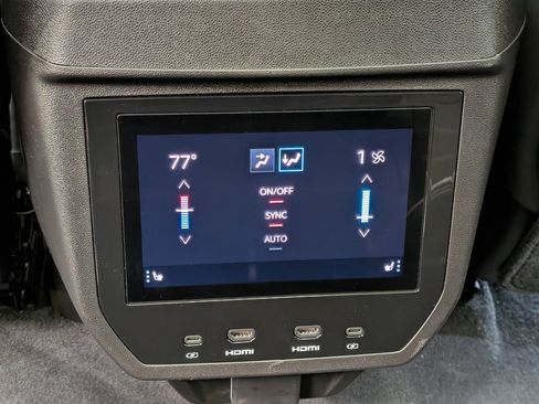 Used 2025 GMC Yukon XL Denali Ultimate image 29