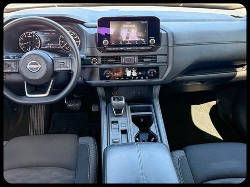 Used 2024 Nissan Pathfinder S FWD image 20
