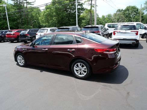 Used 2017 Kia Optima LX FWD image 8