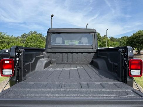 New 2026 Jeep Gladiator Sport AWD/4WD image 31
