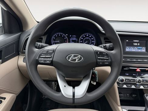 Used 2020 Hyundai Elantra SE w/ Cargo Package (C1) image 23