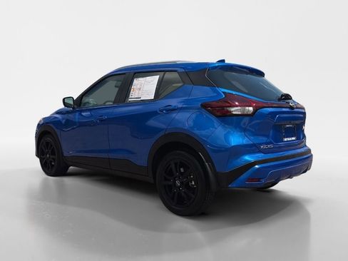 Used 2023 Nissan Kicks SV image 5