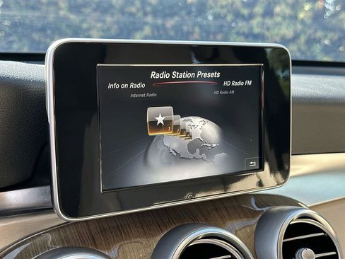 Used 2018 Mercedes-Benz GLC 300 GLC 300 image 16