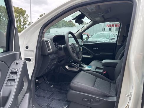 New 2025 Nissan Frontier SV w/ SV Convenience Package image 15