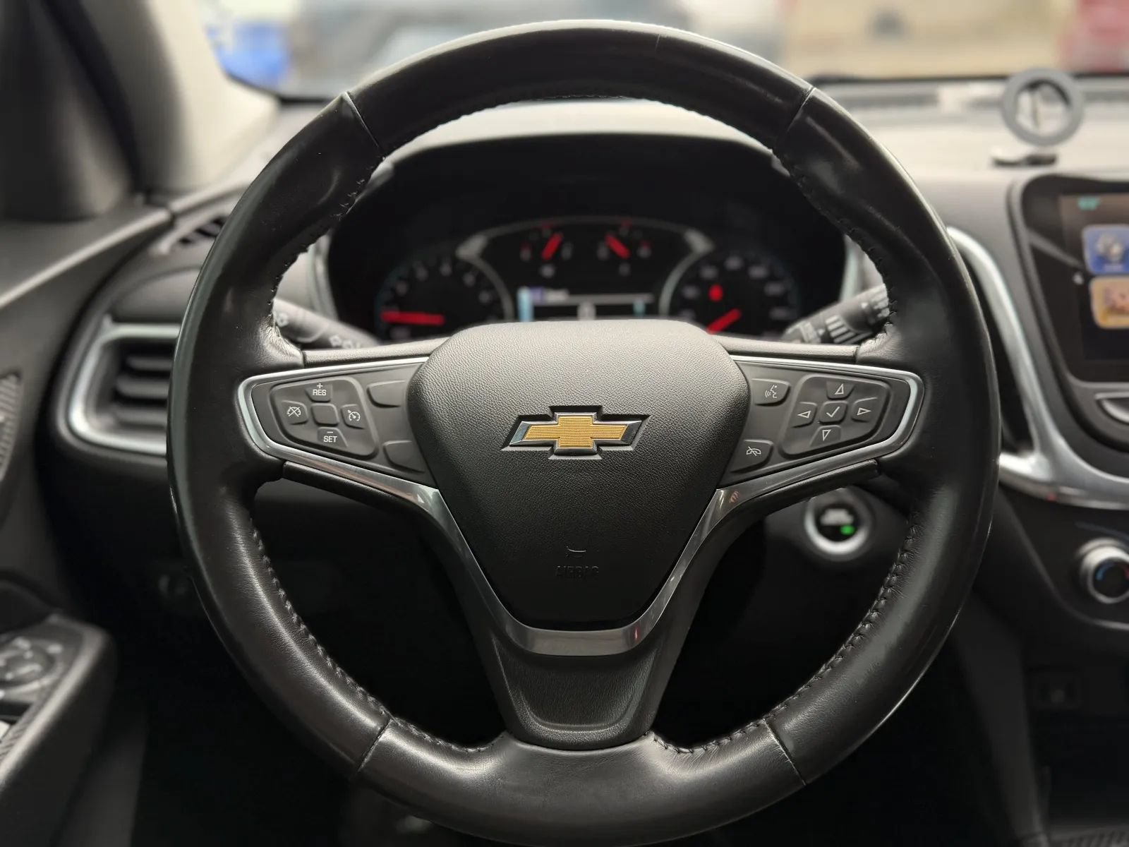 Used 2018 Chevrolet Equinox LT w/ Redline Edition AWD/4WD image 20