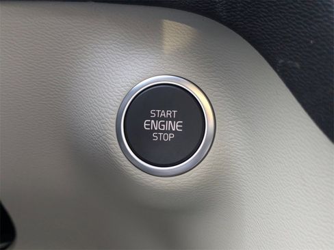 New 2026 Volvo XC40 B5 Plus w/ Protection Package Premier image 41