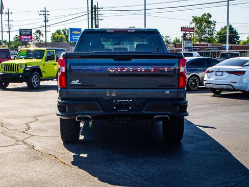 Used 2022 Chevrolet Silverado 1500 Custom Trail Boss w/ Safety Confidence Package AWD/4WD image 6