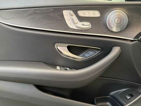 Used 2018 Mercedes-Benz E 300 image 13