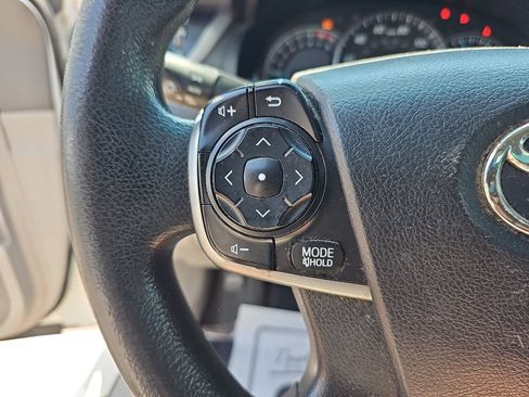 Used 2014 Toyota Camry LE FWD image 17