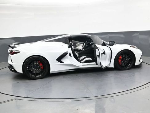 Used 2023 Chevrolet Corvette Stingray Preferred Conv w/ Z51 Performance Package RWD image 41