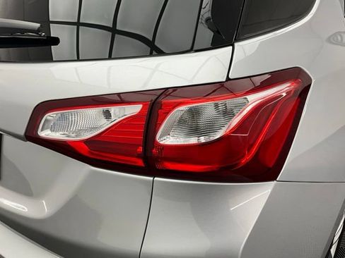 Used 2019 Chevrolet Equinox Premier FWD image 26