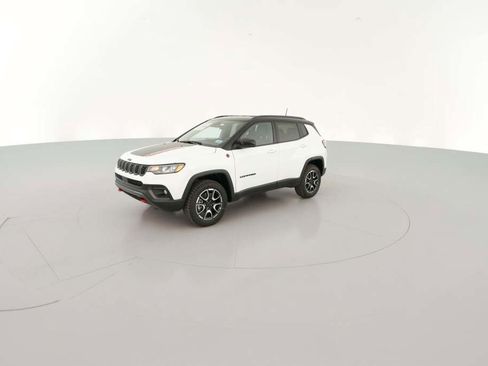 New 2026 Jeep Compass Trailhawk image 4