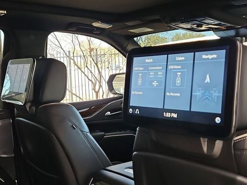 Used 2021 Cadillac Escalade ESV Premium Luxury w/ Driver Assist Tech Package image 26