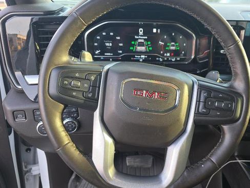 Used 2023 GMC Sierra 1500 SLT w/ SLT Premium Plus Package AWD/4WD image 7