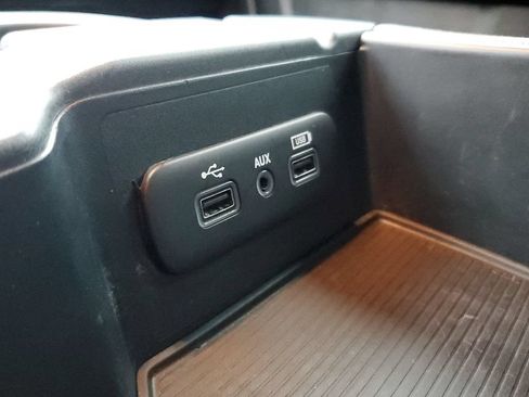 Used 2019 RAM 1500 ST w/ SXT Plus Group AWD/4WD image 24