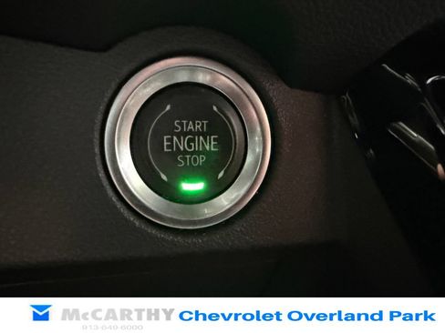 Used 2025 Chevrolet Traverse LT w/ Driver Confidence Package FWD image 17