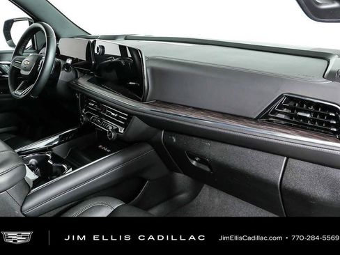 Used 2025 Chevrolet Tahoe LT RWD image 23