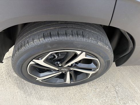 Used 2023 Chevrolet TrailBlazer RS w/ Convenience Package AWD/4WD image 10