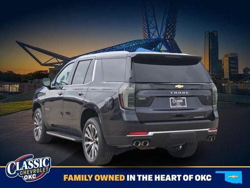 Used 2026 Chevrolet Tahoe Premier AWD/4WD image 5