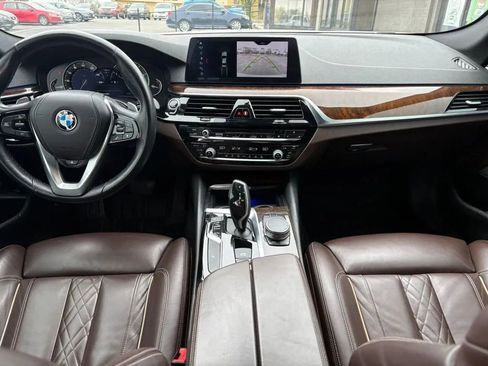 Used 2018 BMW 530i xDrive AWD/4WD image 12