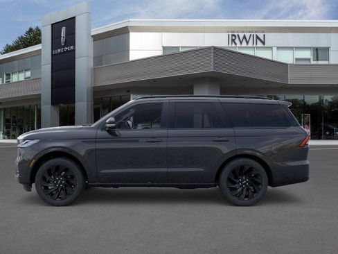 New 2025 Lincoln Navigator Reserve w/ Jet Appearance Package image 3