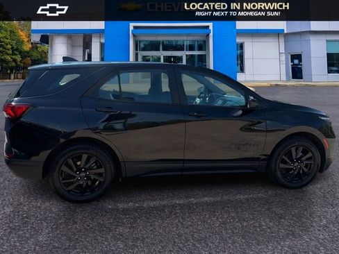 Used 2023 Chevrolet Equinox LS w/ Midnight Edition FWD image 4