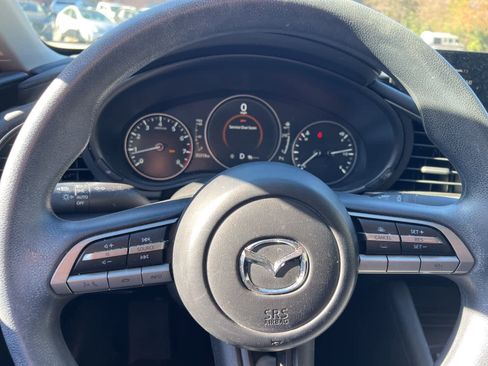 Used 2021 MAZDA MAZDA3 s image 21