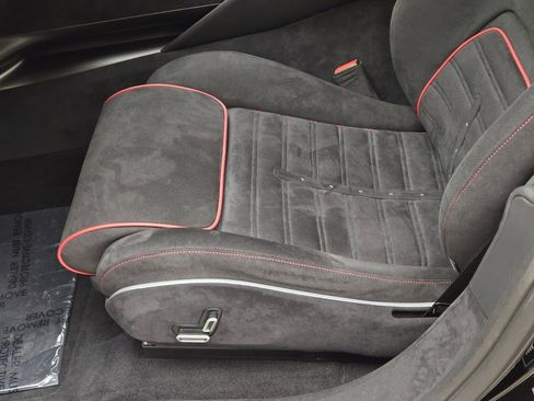 Used 2026 Ferrari Purosangue AWD/4WD image 37