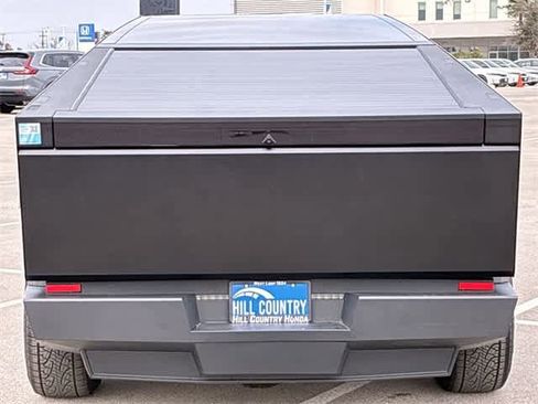 Used 2025 Tesla Cybertruck AWD Crew Cab image 5